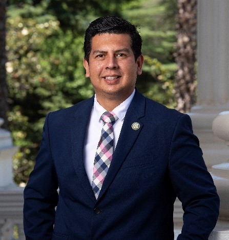 Photo of David Alvarez