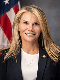 Photo of Lauren Melo