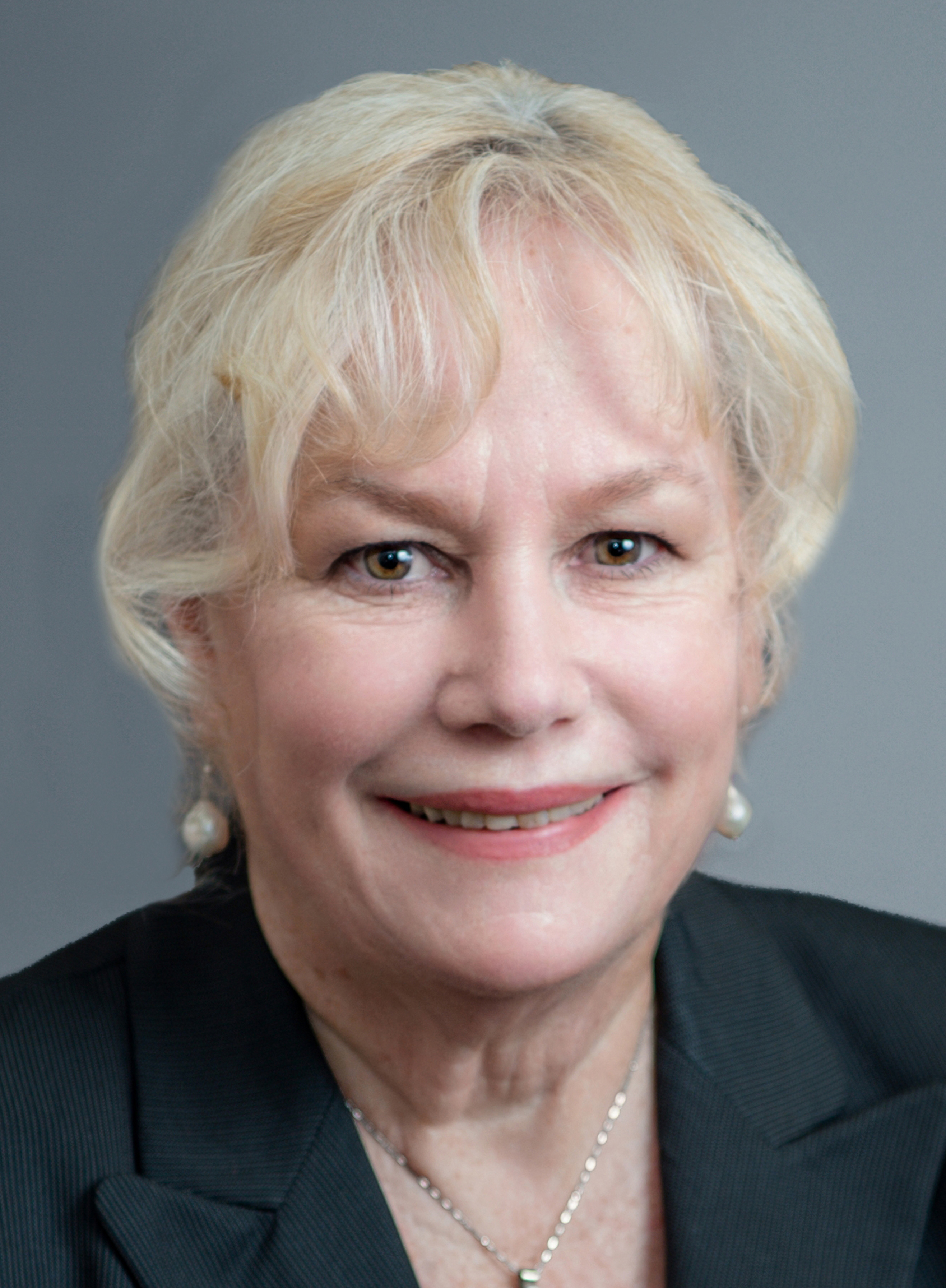 Photo of Lynn Smith