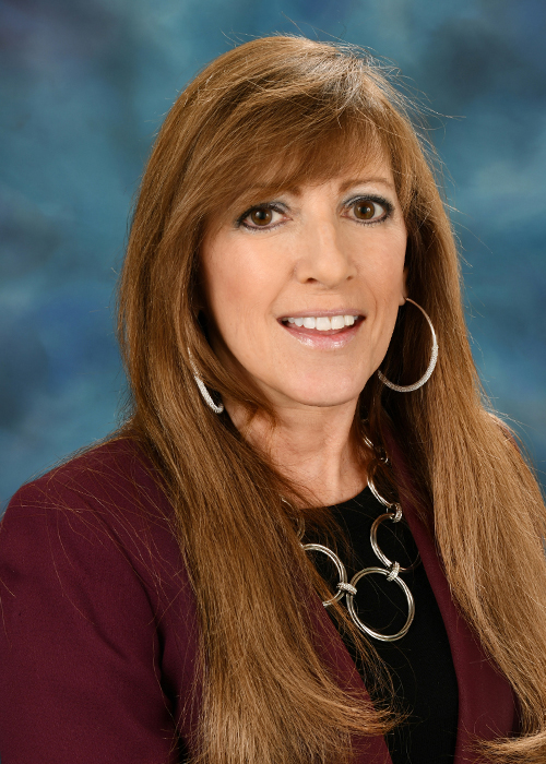 Photo of Linda Holmes