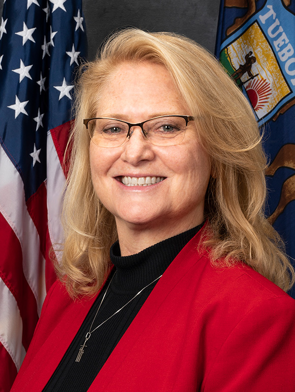 Photo of Lana Theis