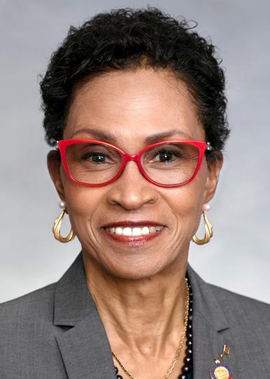 Photo of Renée Price