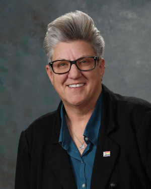Photo of Carrie Hamblen