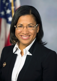 Photo of Donna Bullock