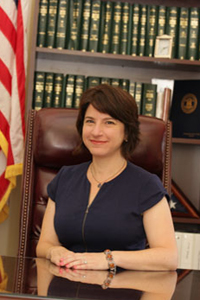 Photo of Gayle L. Goldin