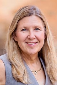 Photo of Linda Duba