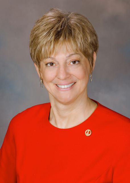Photo of Roxann Robinson