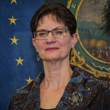Photo of Beth Quimby