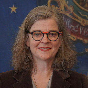 Photo of Elizabeth Burrows